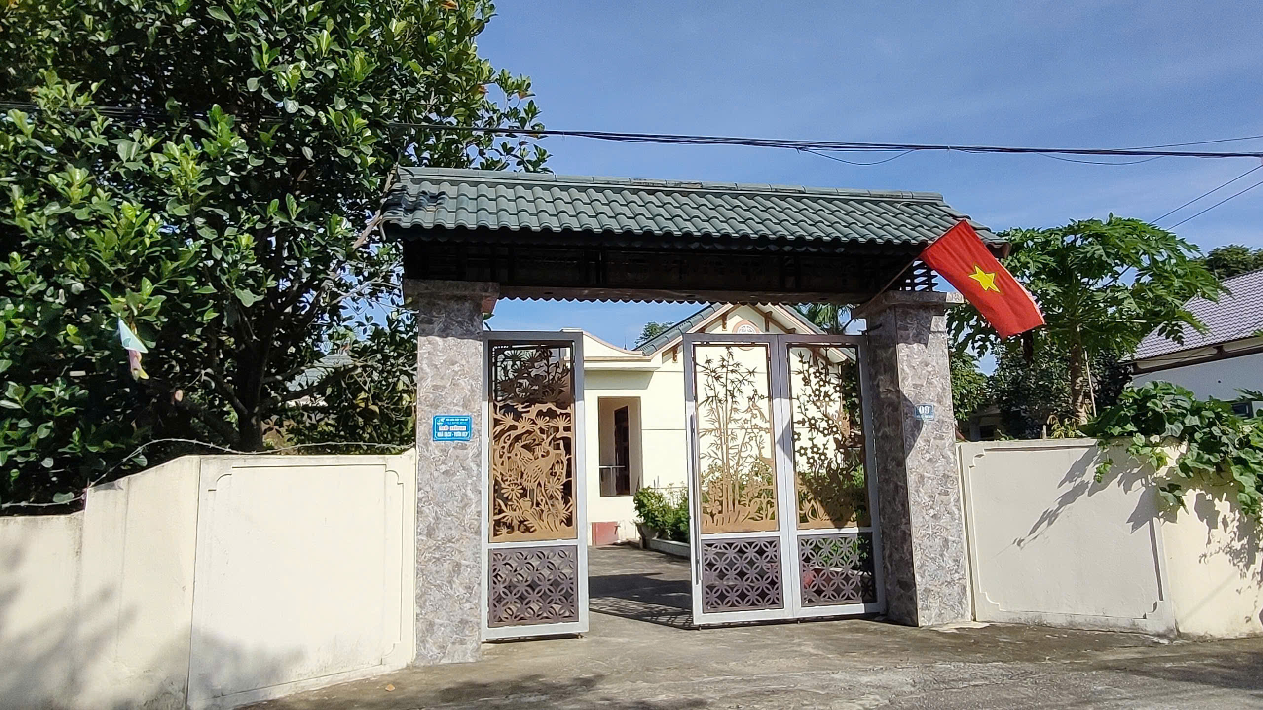 Anh-tin-bai